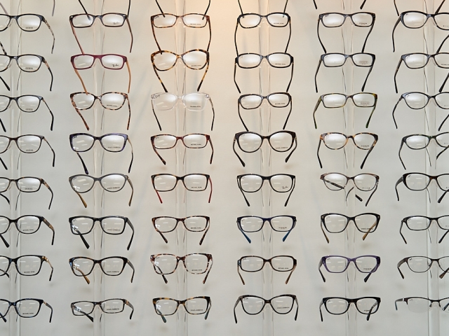 Vogue Optical, Confederation Court Mall